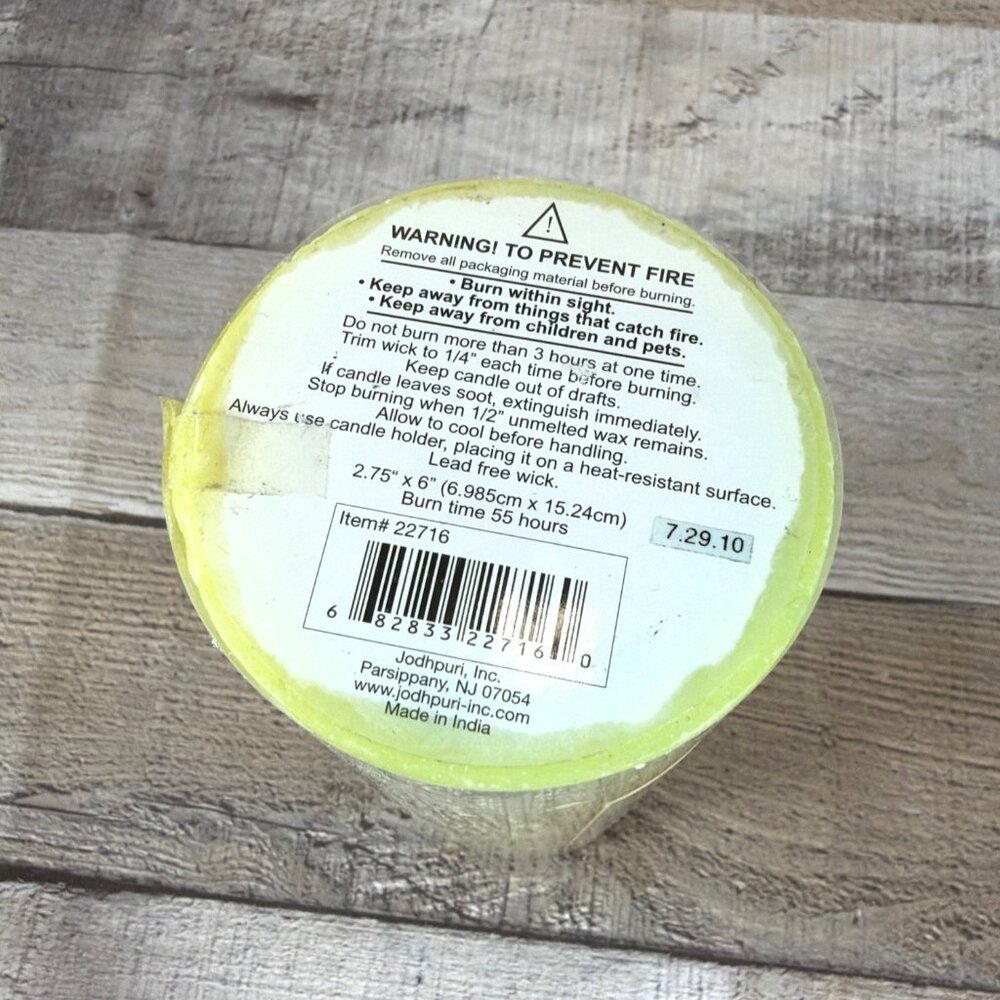Jodhpur Fresh Linen Scented 6 In Pillar Candle Yellow Wax 55 Hour Burn Time NEW - Picture 3 of 9